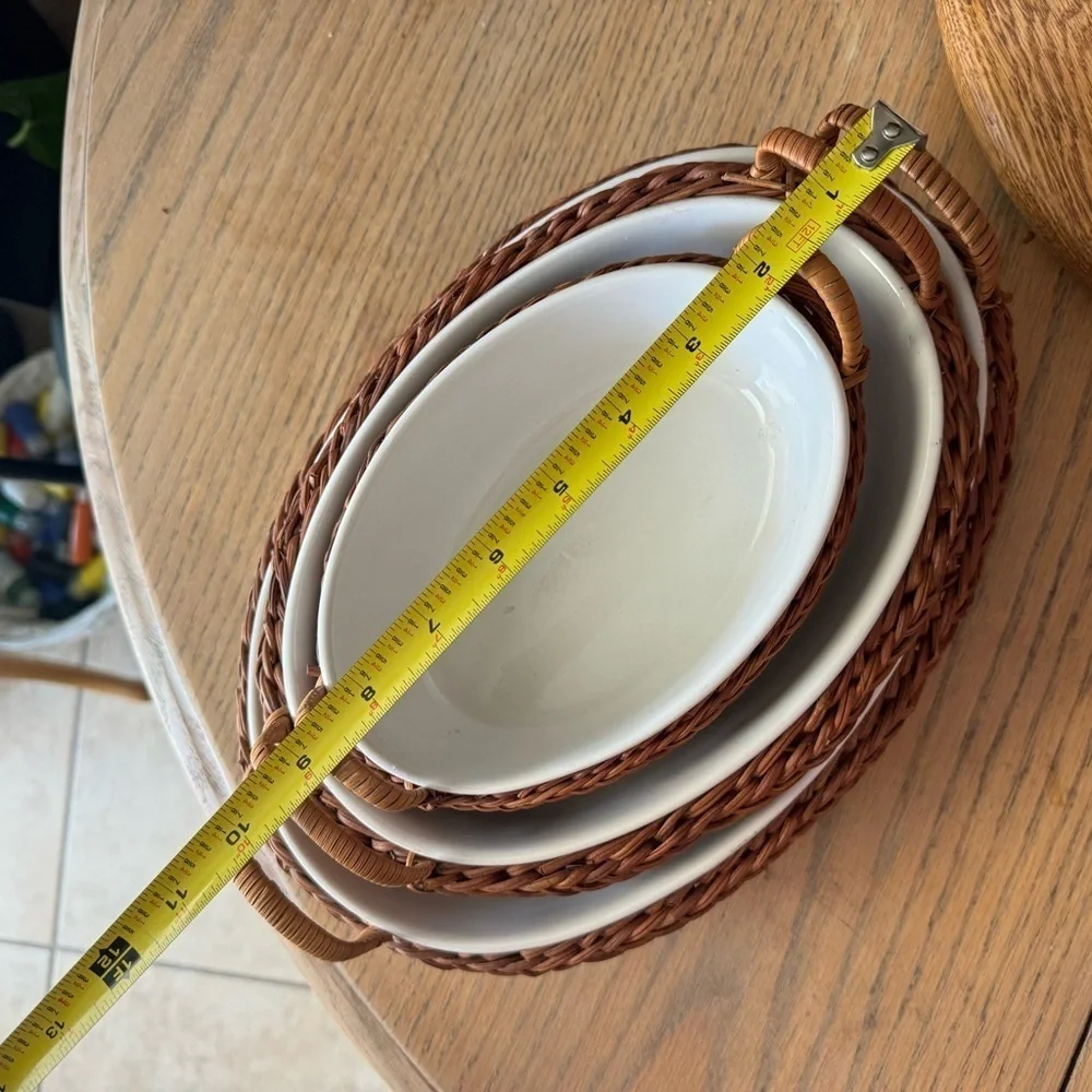 Vintage‎ white ceramic wicker basket tray
